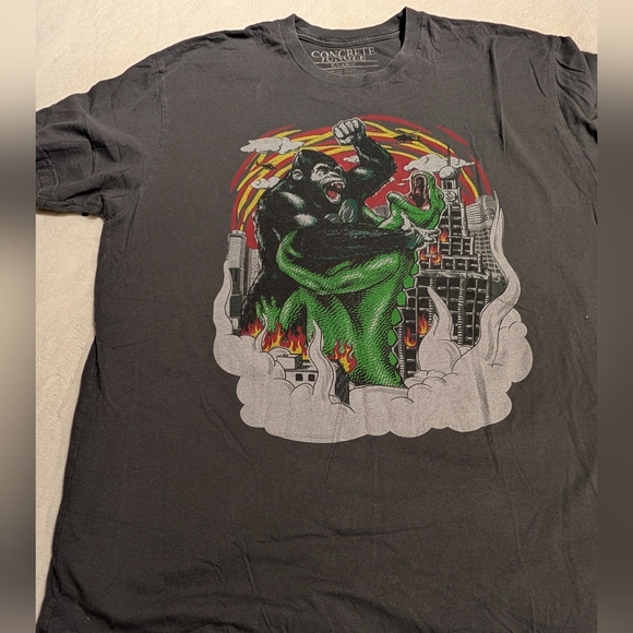 Vans Other - Concrete Jungle Graphic T-Shirt. Xl